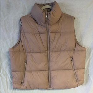 Old Navy Women's Blush Puffer Vest